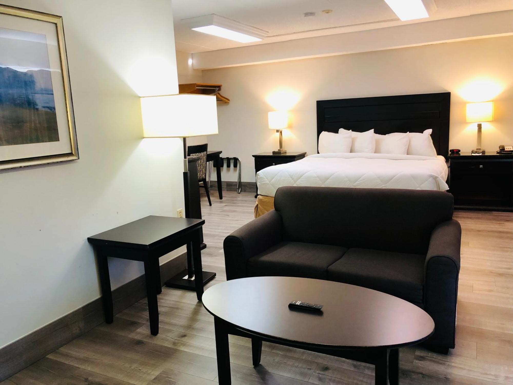 ทราเวลลอดจ์ เวลแลนด์ Hotel ภายนอก รูปภาพ