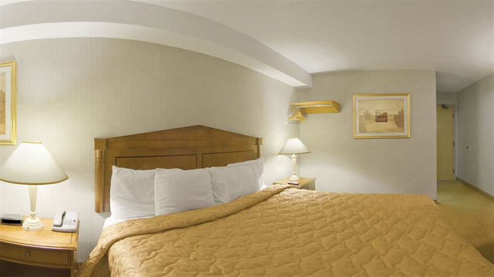 ทราเวลลอดจ์ เวลแลนด์ Hotel ภายนอก รูปภาพ